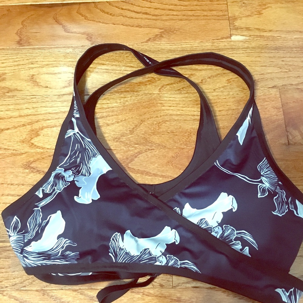 Athleta swim top